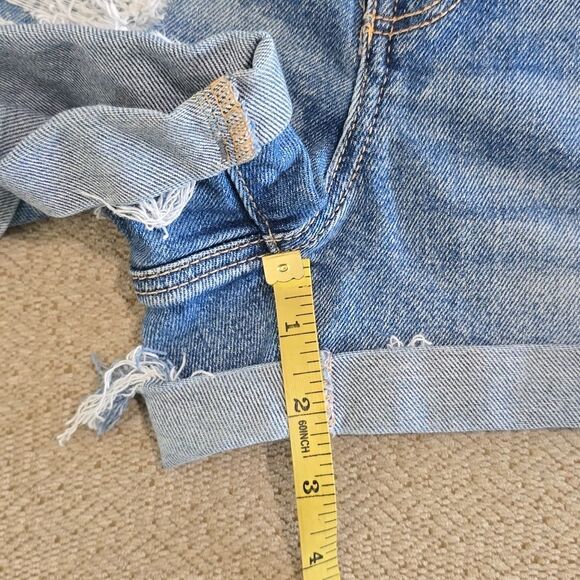 American Eagle Distressed Mom Short Cuffed Hem Shorts - Size 2 - Picture 12 of 15